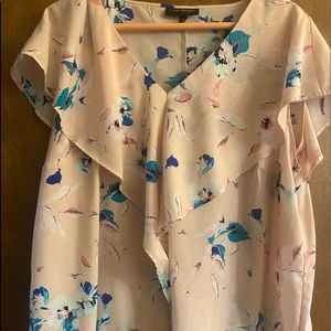 Peachy/pink floral top